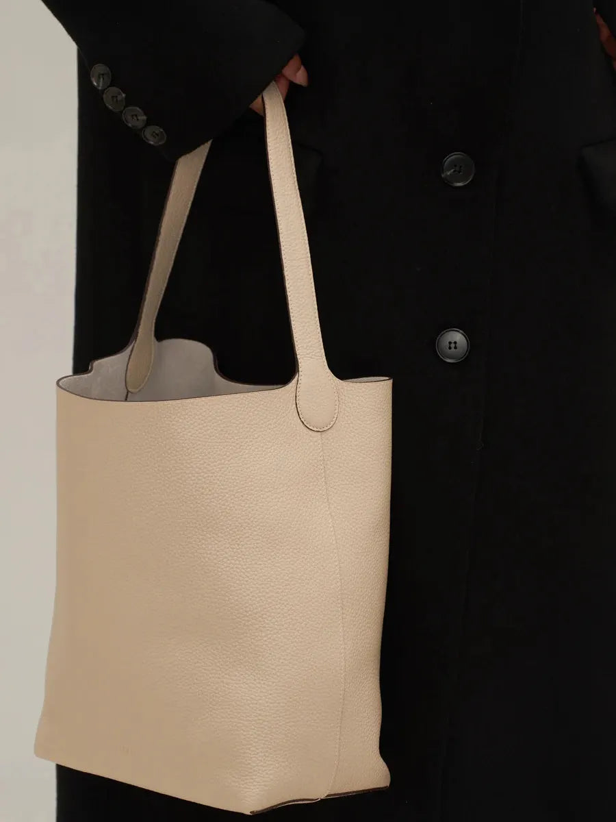 Emilia Medium Binah Bucket Bag in Leather