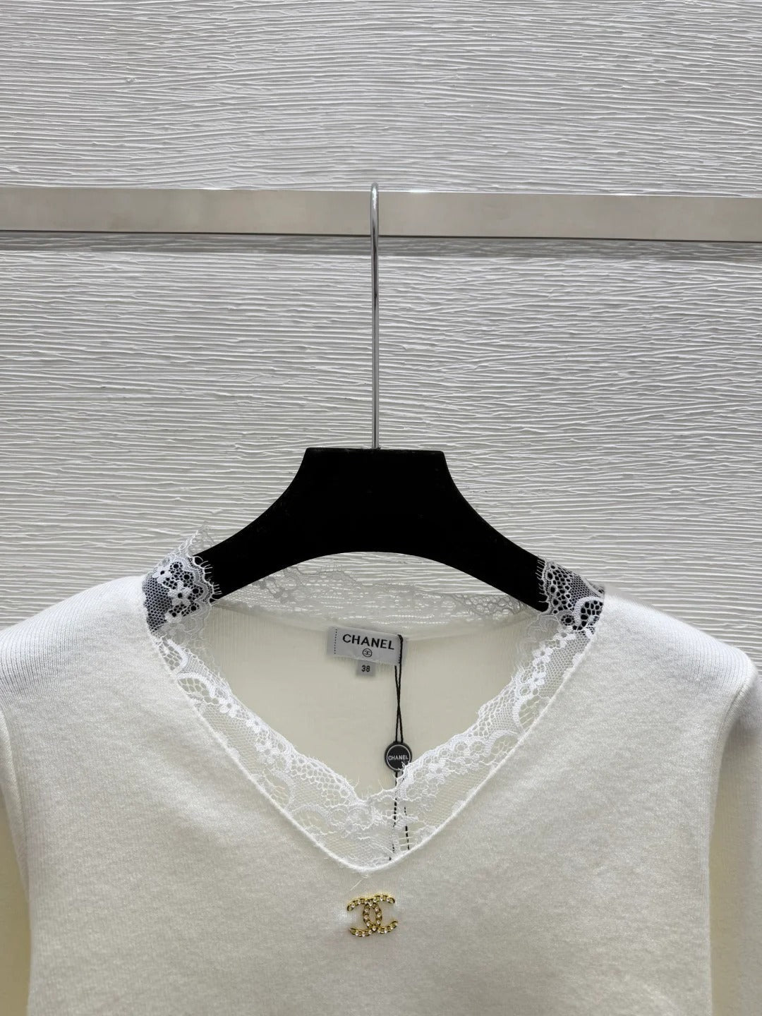 CC 26 Long-sleeved Top With Lace Neckline and Cuffs Wool 652456