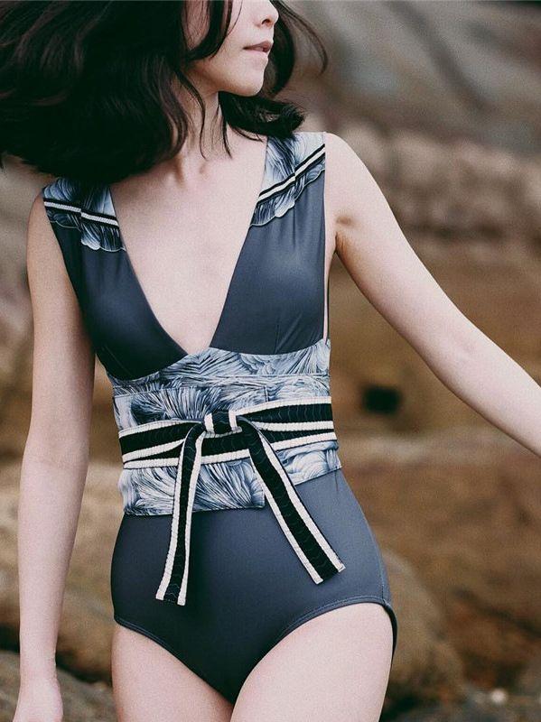 Retro Print New High Slit One-Piece Swimsuit