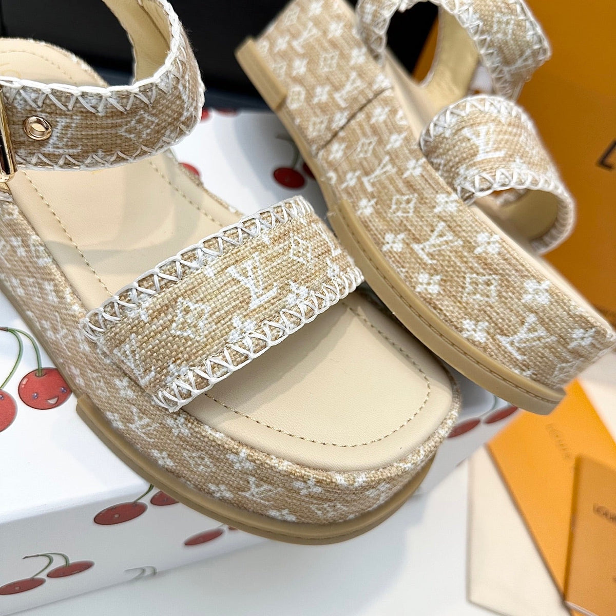 LV Maya Platform Sandals 6cm Beige Cowhide Denim 572498