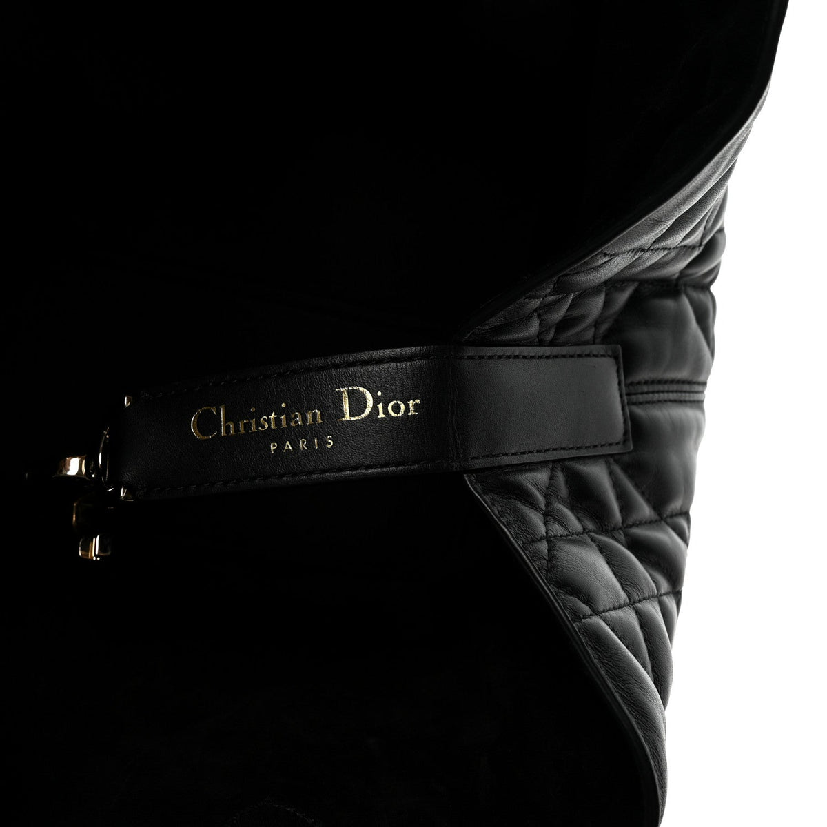 Calfskin Macrocannage Medium Toujours Black