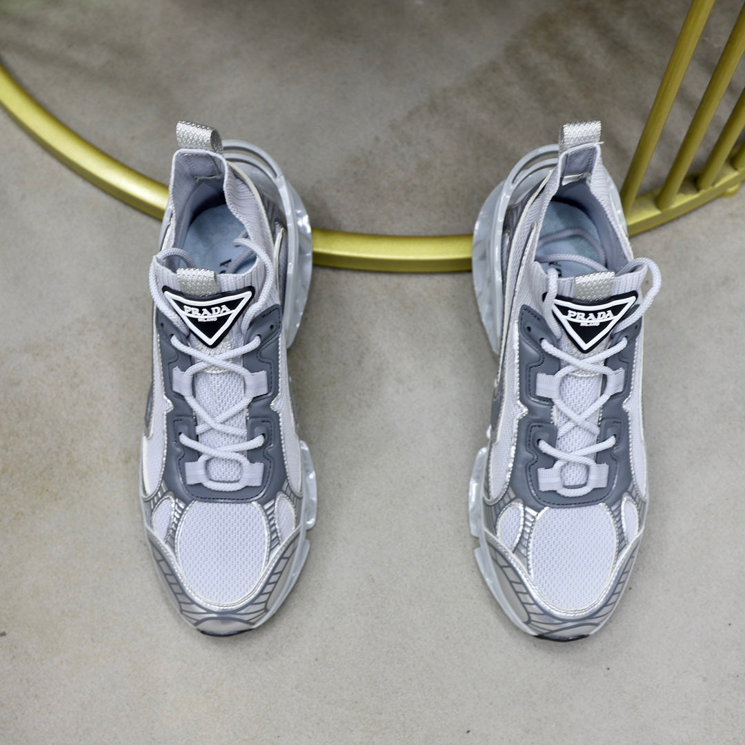 PRA RUNNING SHOES BLADE IN SILVER BREATHABLE MESH