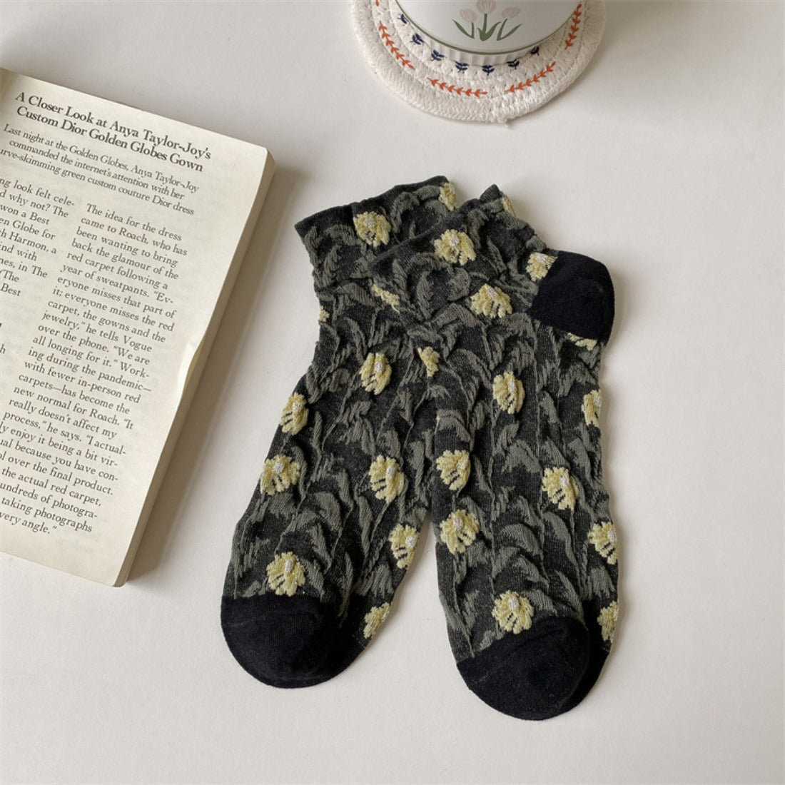 Rufia - Embossed 3D Floral Ankle Socks