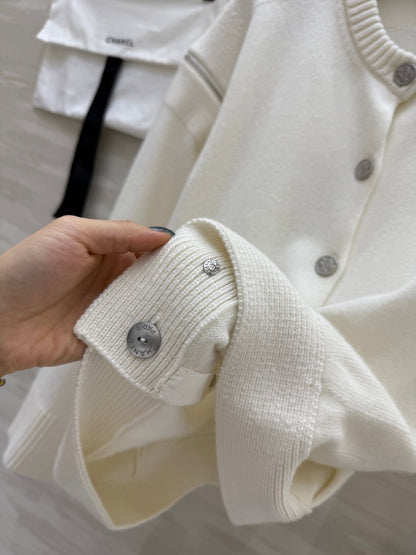 CC Round-Neck Cardigan White Wool 346503