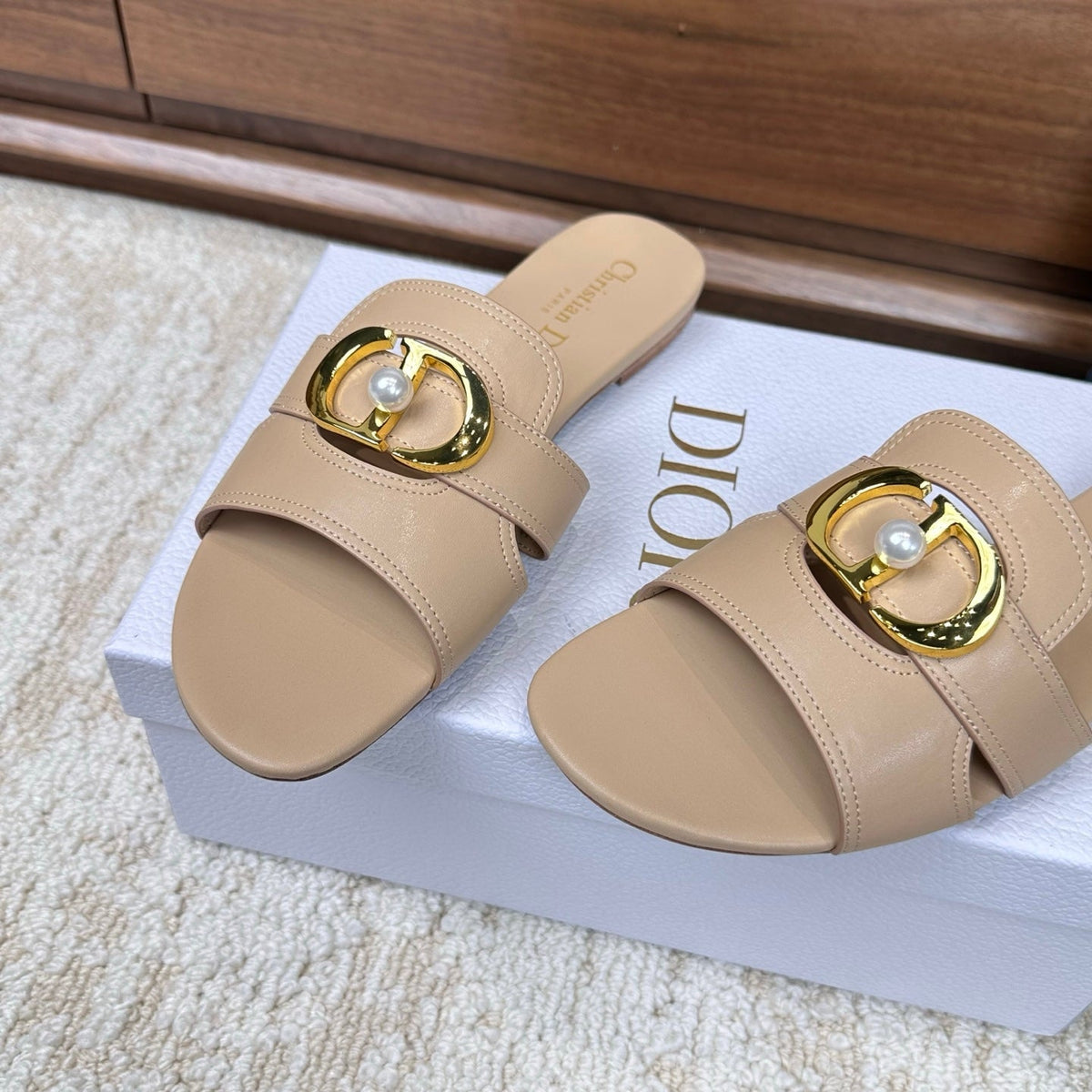 CD Montaigne Sandals Beige in Calfskin 598167