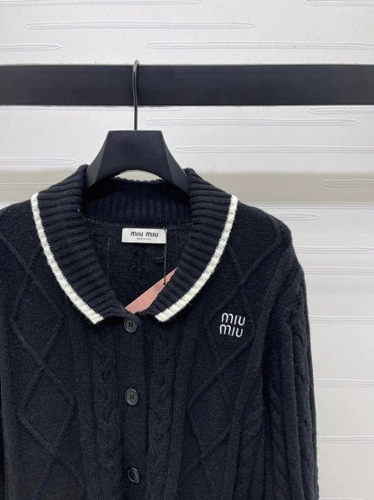 MIUMIU CARDIGAN STYLE 813