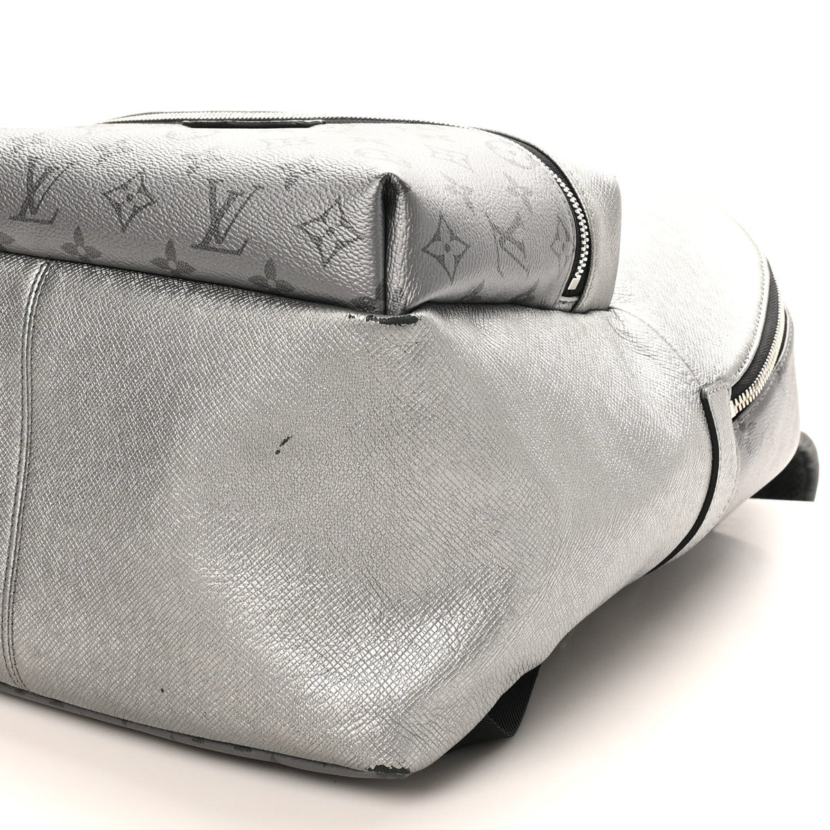 Monogram Taiga Discovery Backpack PM Silver