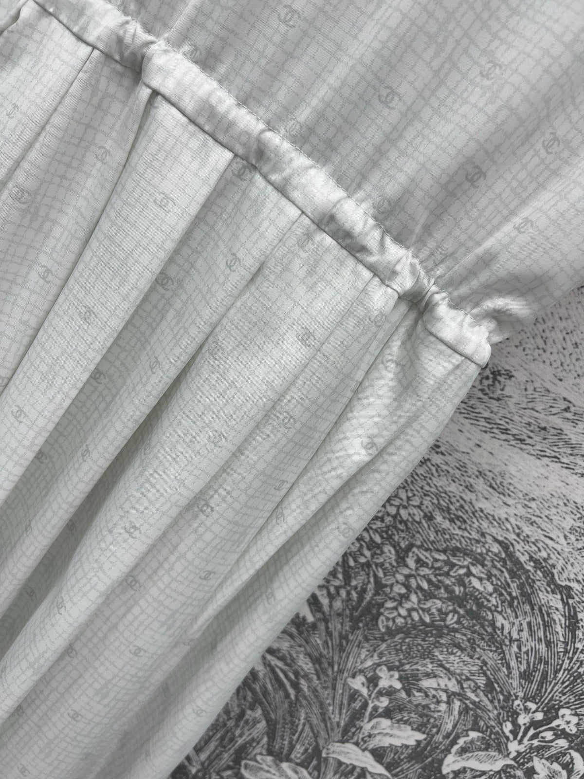 CC 25 Logo Plaid Short-sleeved Dress White Polyester Fiber