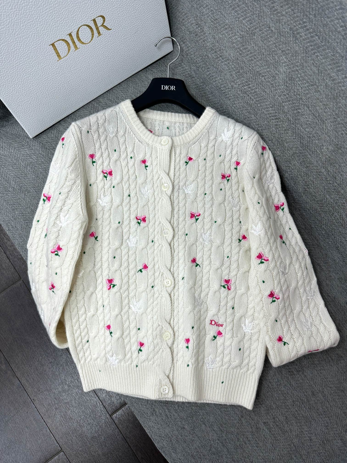 CD Cardigan Small Floral Embroidery Ivory Wool 349481