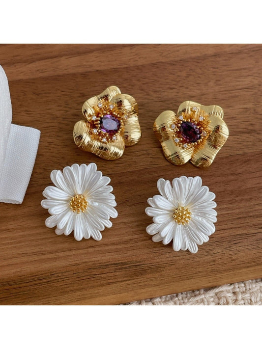 Earwish - Simple Floral Stud Earrings - Elegant &amp; Versatile