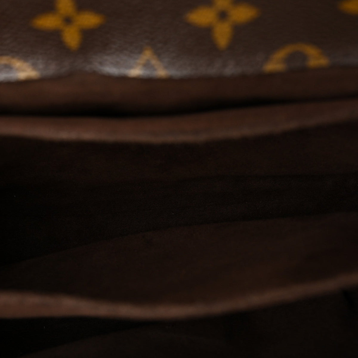 Monogram Pochette Metis