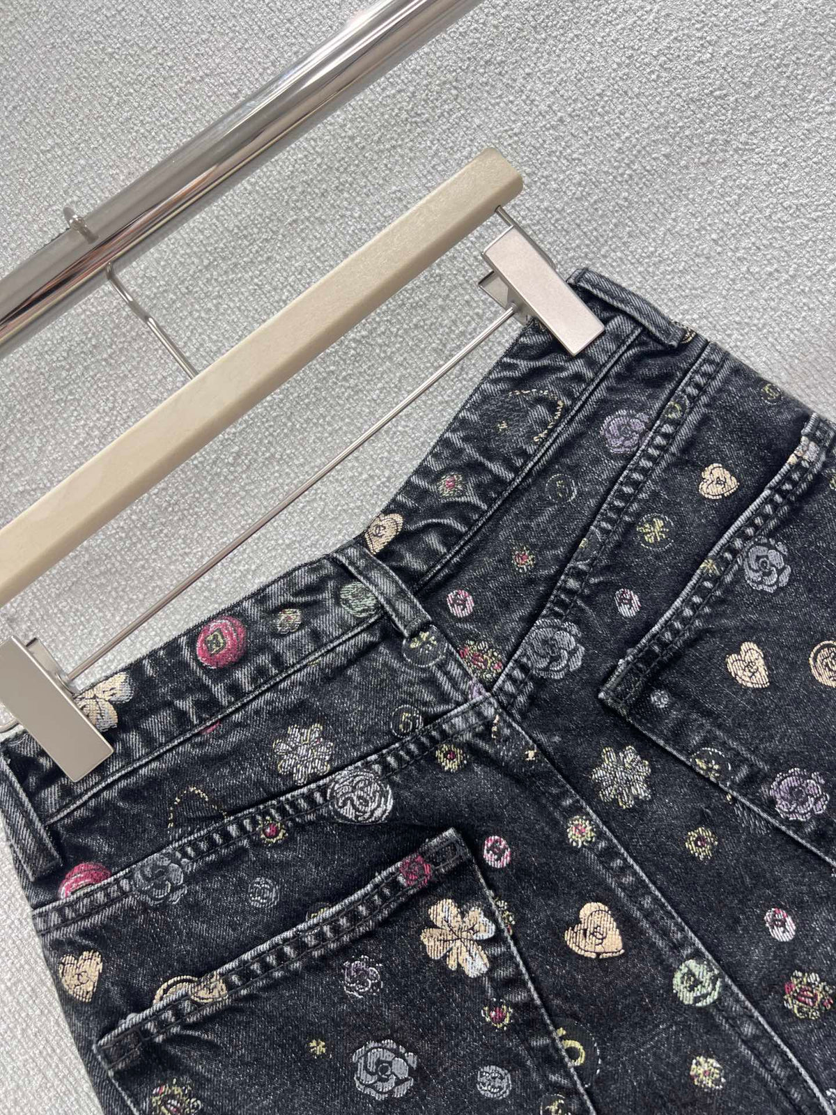 CC 25 Flower Jean Shorts Dark Gray Cotton