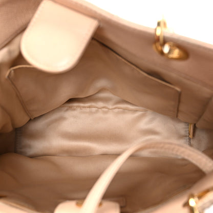 Caviar Quilted Petit Shopping Tote PST Beige Clair