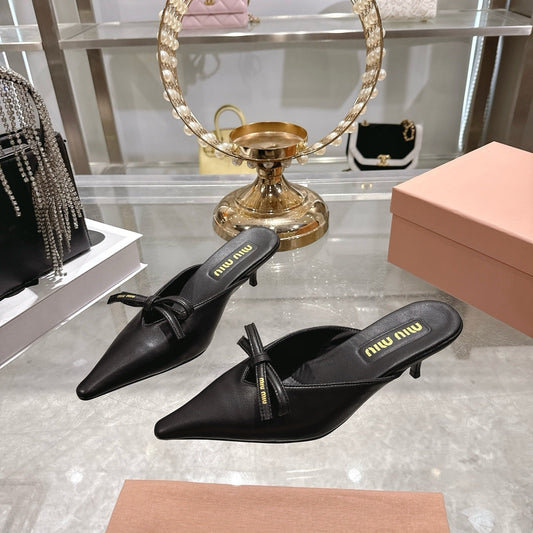 Miu 26 Pointed Toe Mule 45 Black Sheepskin 592089