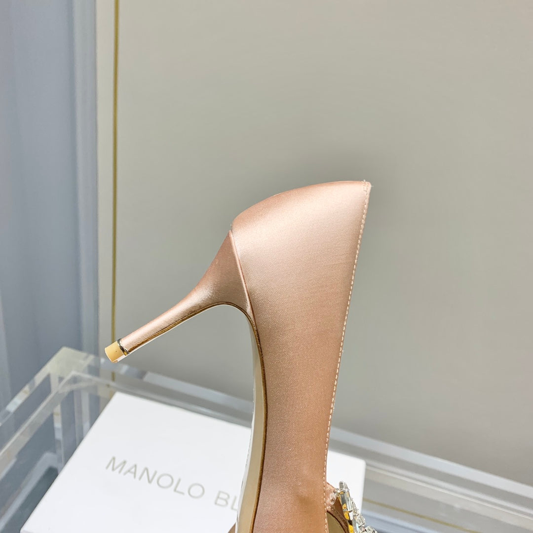 Manolo Women's Nadira Pumps 70 Beige Satin