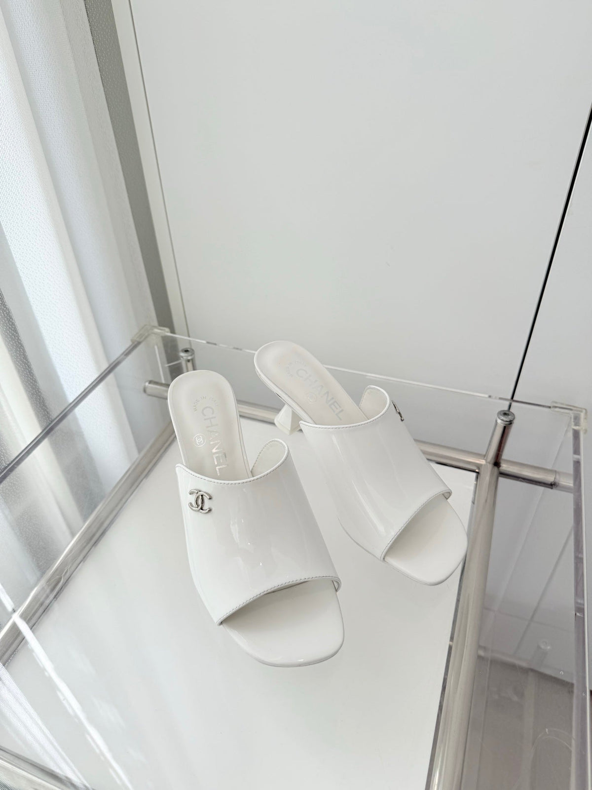 Chanel 26 Sandal 90 White in Lambskin 597365