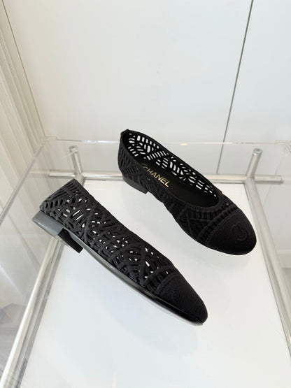 Chanel 26 Ladies Ballet Flats Black in Fabric 597336