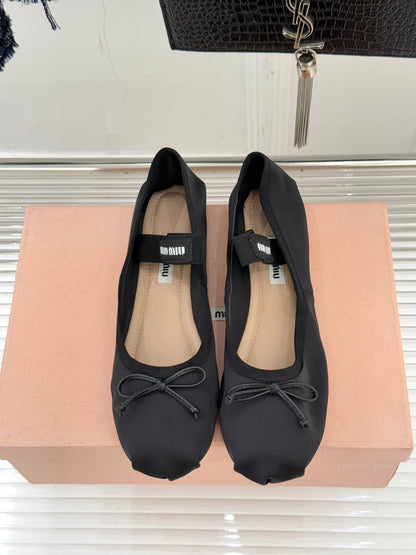 Miu Classic Bow Letter Ballet Black Satin