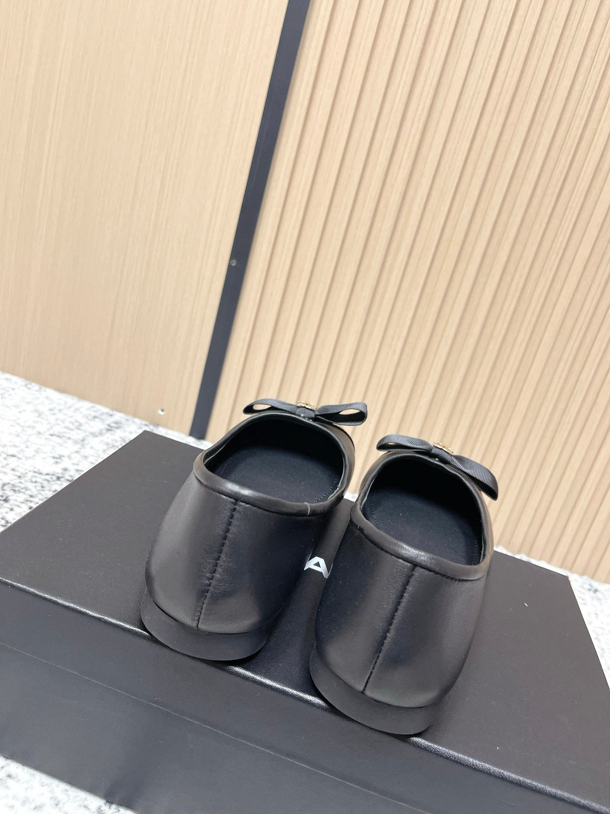 Chanel Interlocking CC Logo Black Ballet Flat in Lambskin 591388