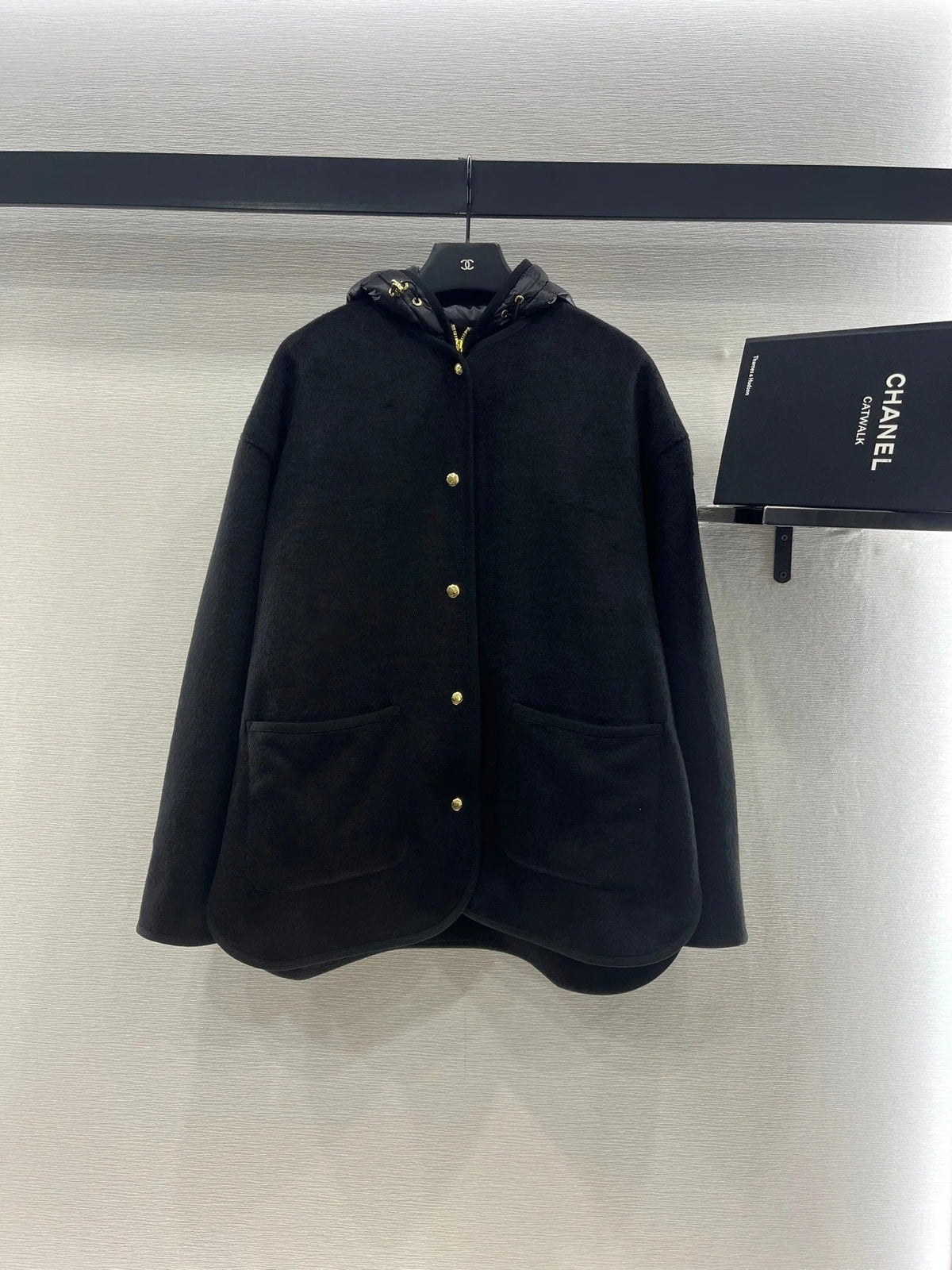 MONCLER 25S JACKET IN BLACK 307609