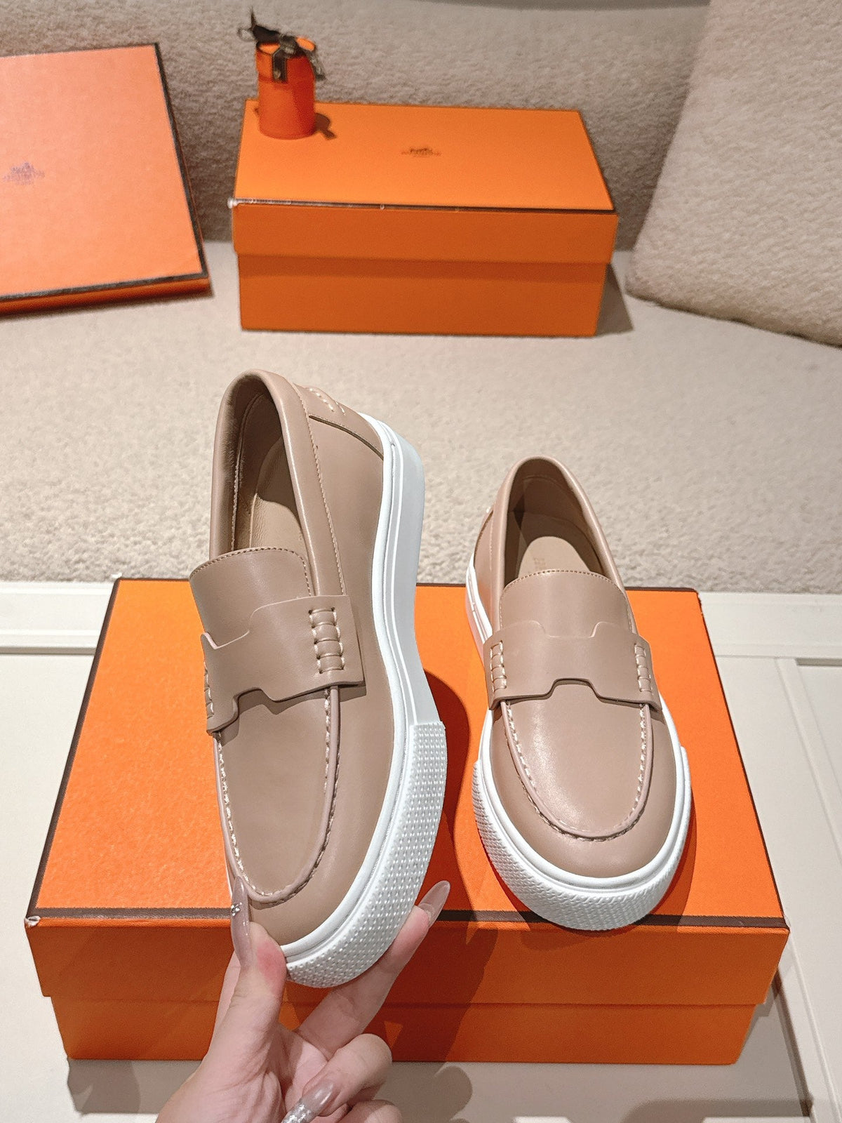 HM 25ss Platform Loafers Beige Sheepskin 577171