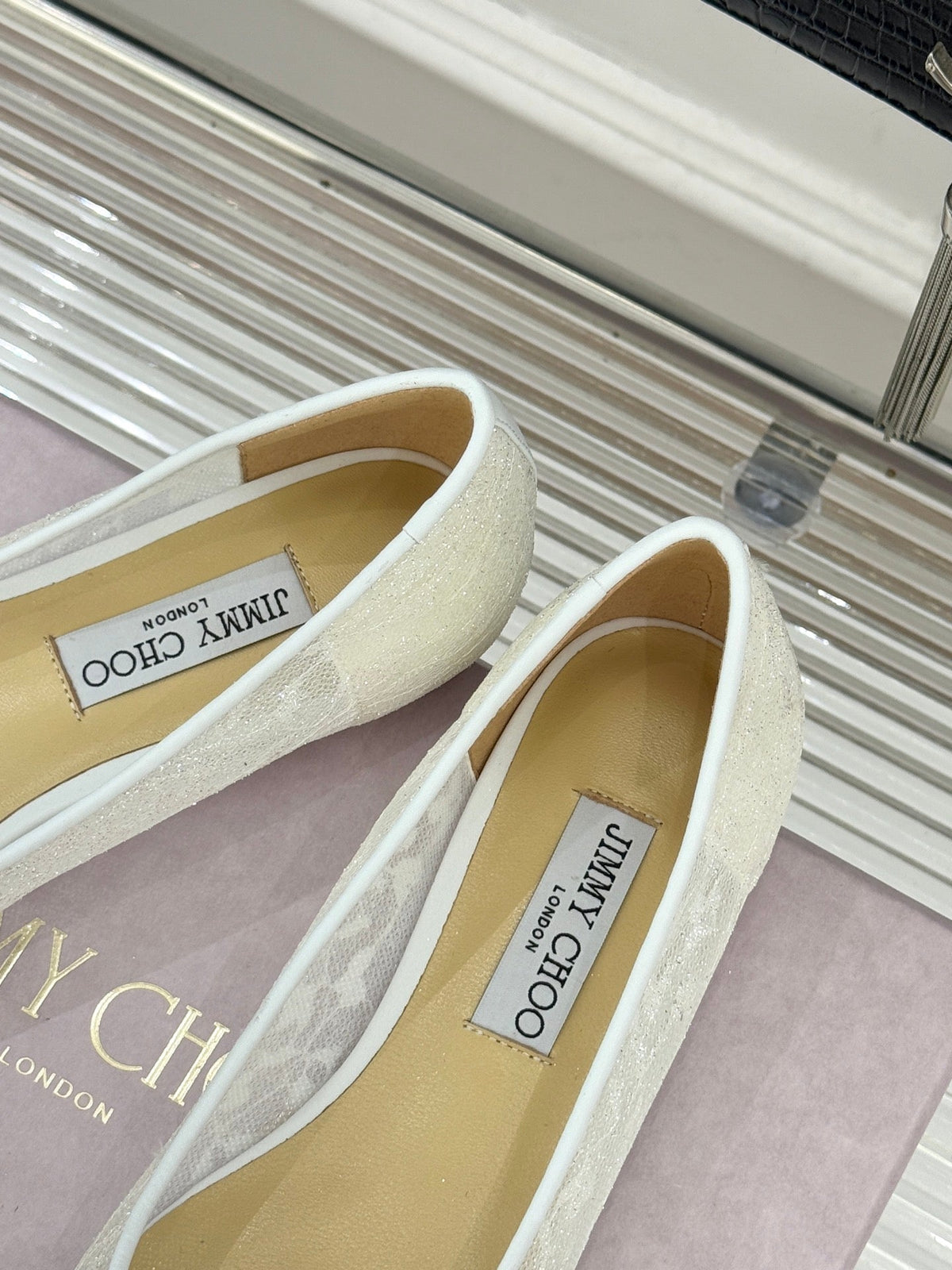 JC25WF Rhinestone Bow Pionted Toe Ballet Flat White Sheepskin 573534