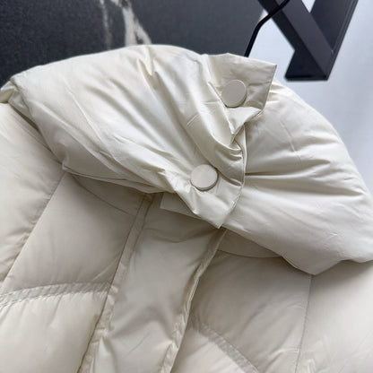 Burberry 25 Hooded Short Down Jacket with Adjustable Waist White Polyester