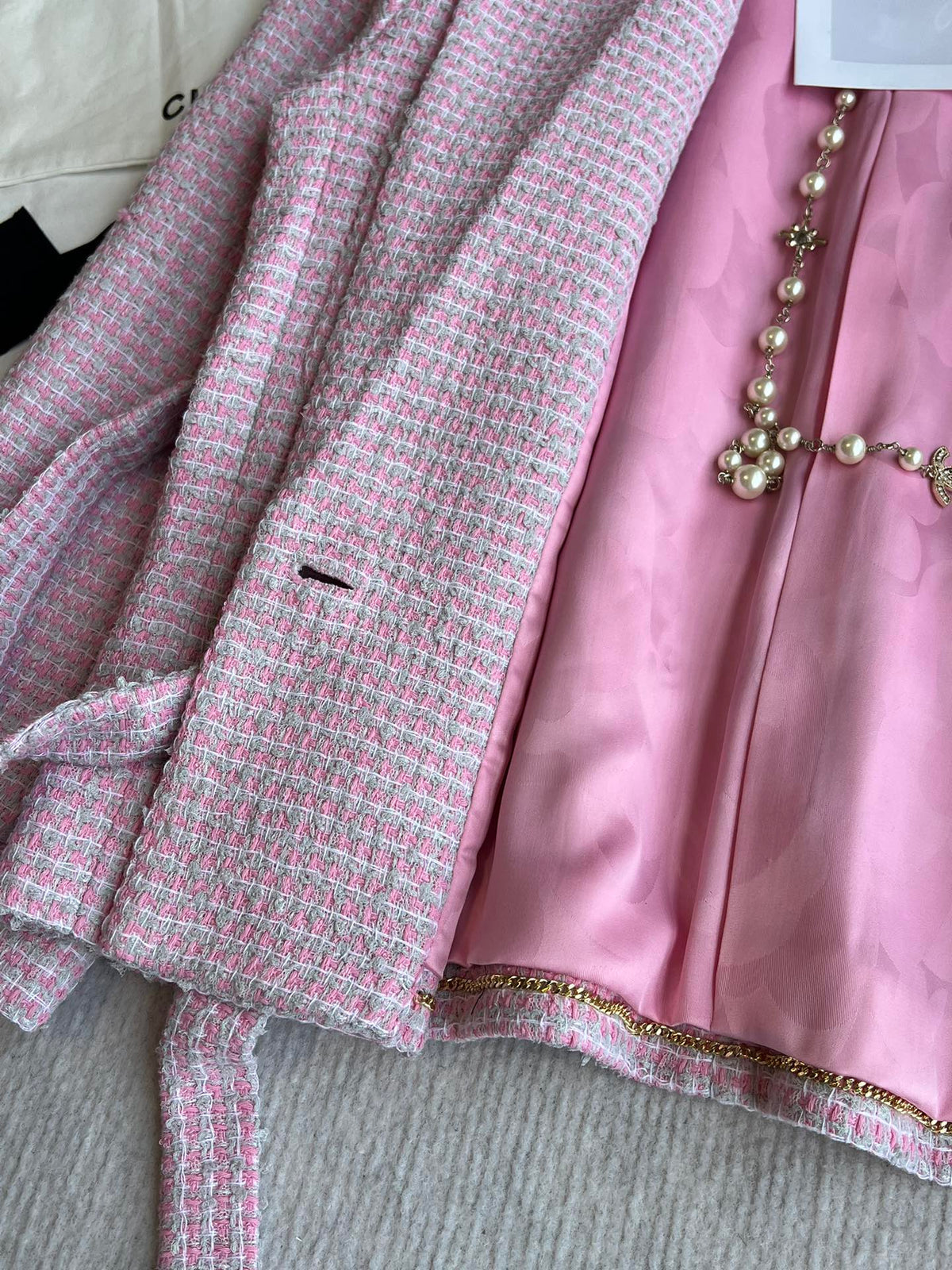 CC 25SS Lace-up Jacket Pink Sequins Tweed 235919