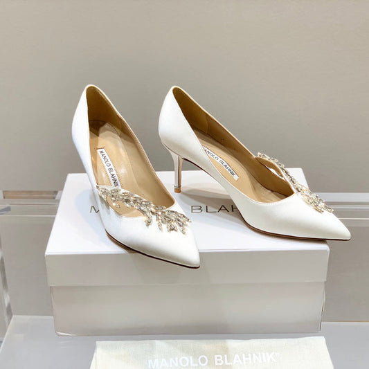 Manolo Women's Nadira Pumps 70 White Satin