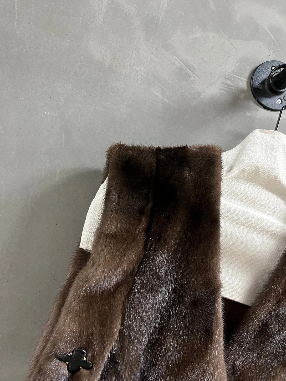 MIUMIU FUR VEST STYLE 684