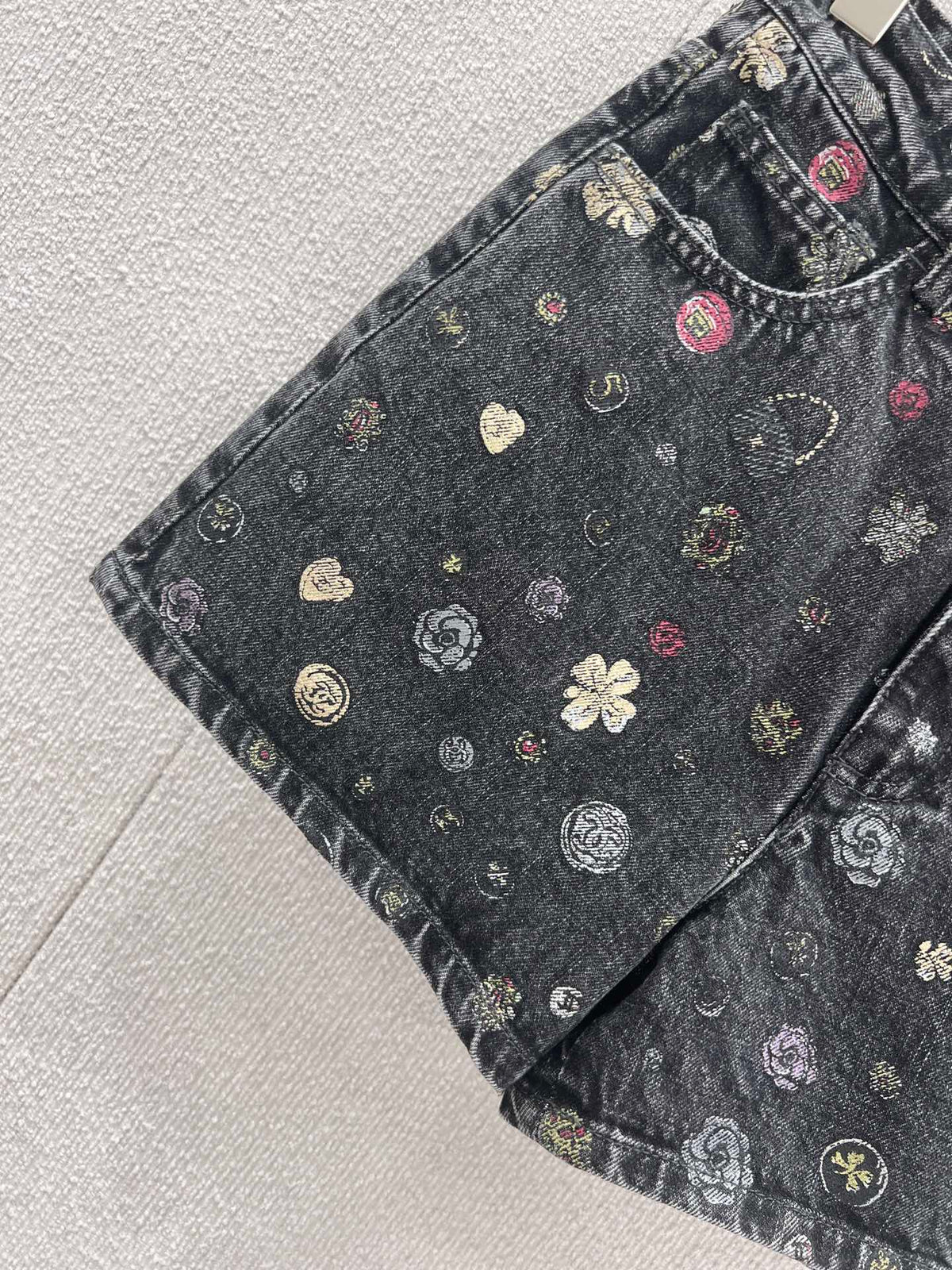 CC 25 Flower Jean Shorts Dark Gray Cotton
