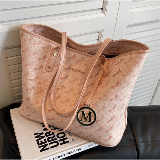 Retro Handbag With Pendant