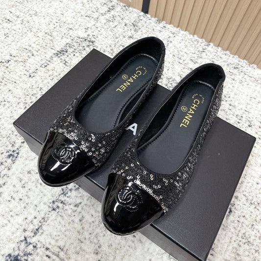 Chanel Coco Mark Ballet Flat Black with Silver in Lambskin 591378