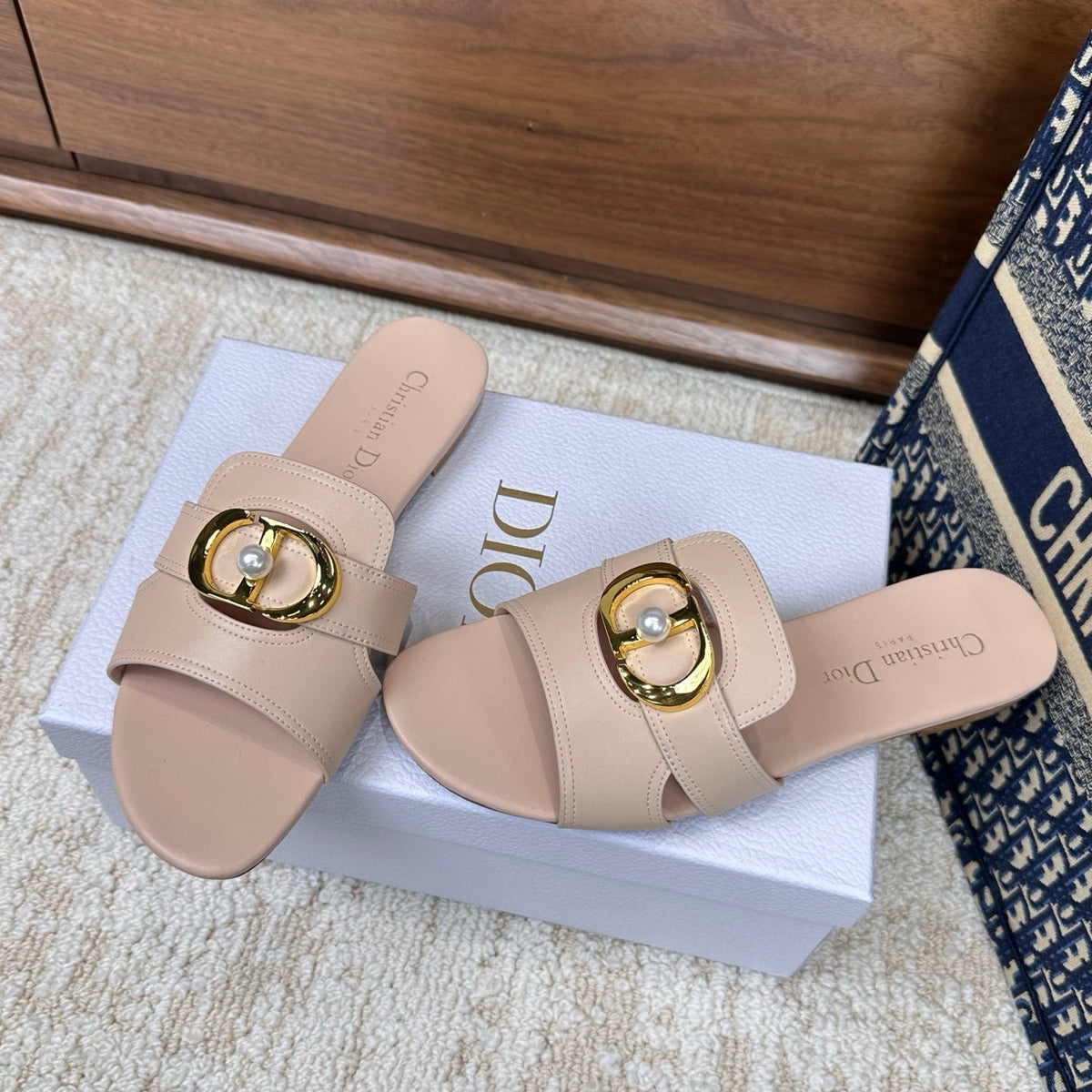 CD Montaigne Sandals Light Pink in Calfskin 598172