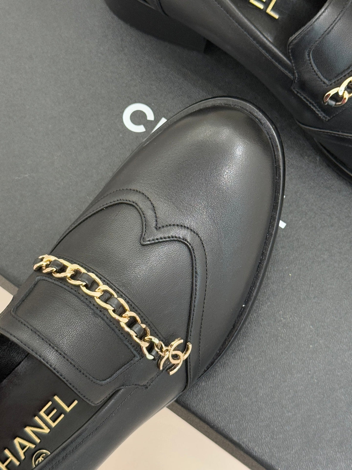 CC 25s Double C Buckle Loafers Black Calfskin 557704