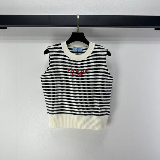 Prada 26s Knit Vest Black White Stripes Ribbed Knit 348999