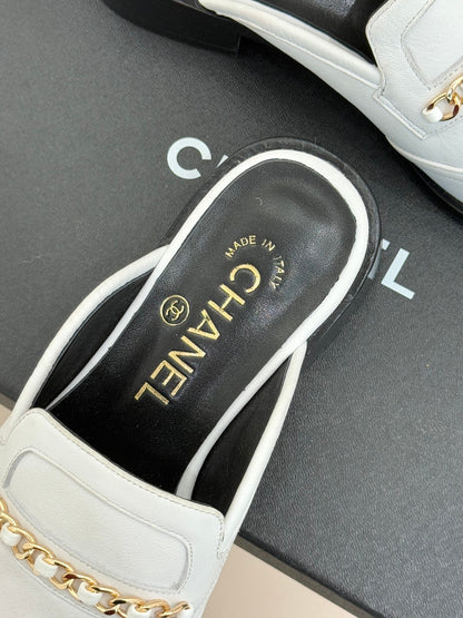 CC 25s Double C Buckle Half-Length Slippers White Calfskin 557700