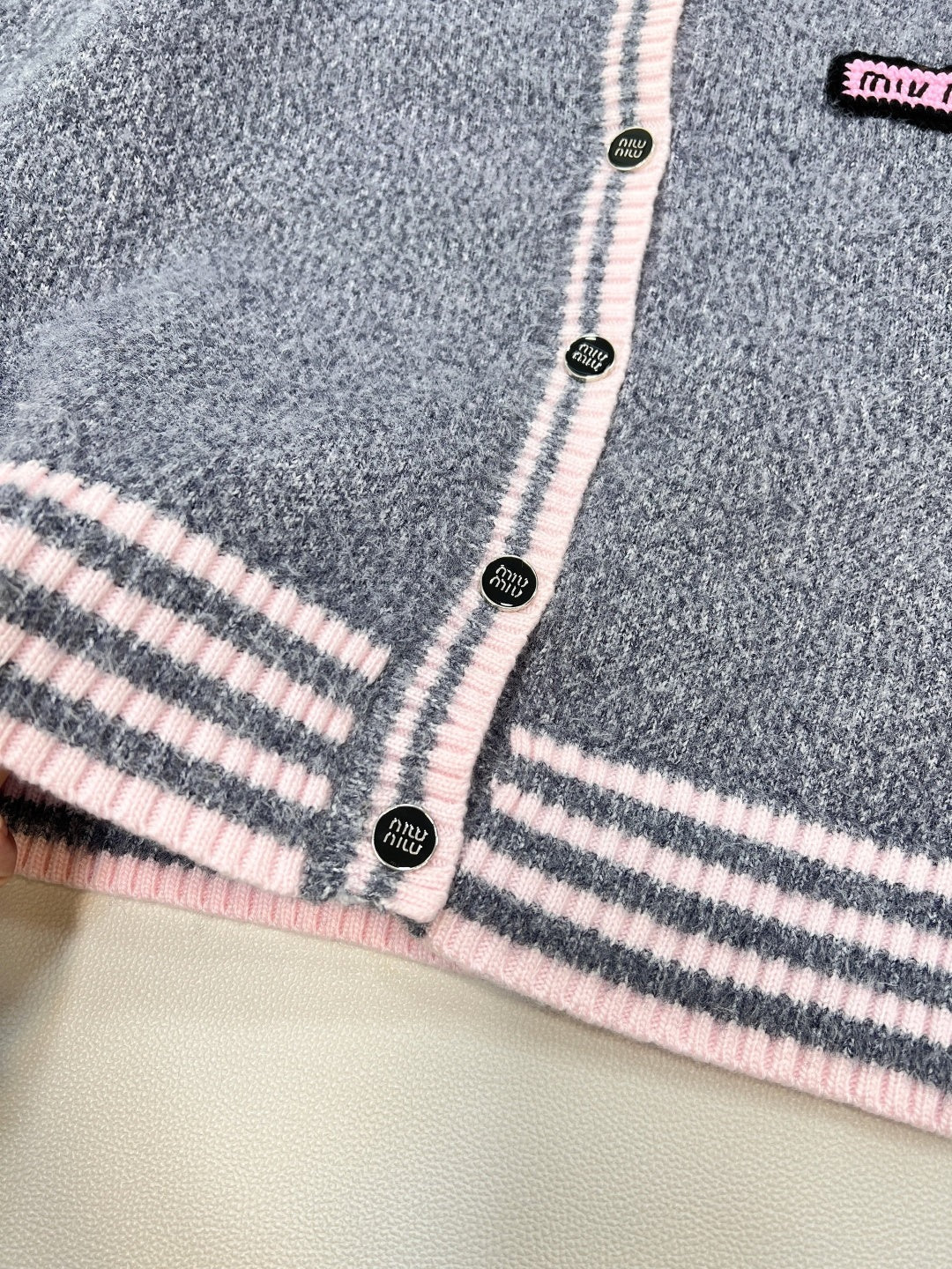 MIUMIU CARDIGAN STYLE 732