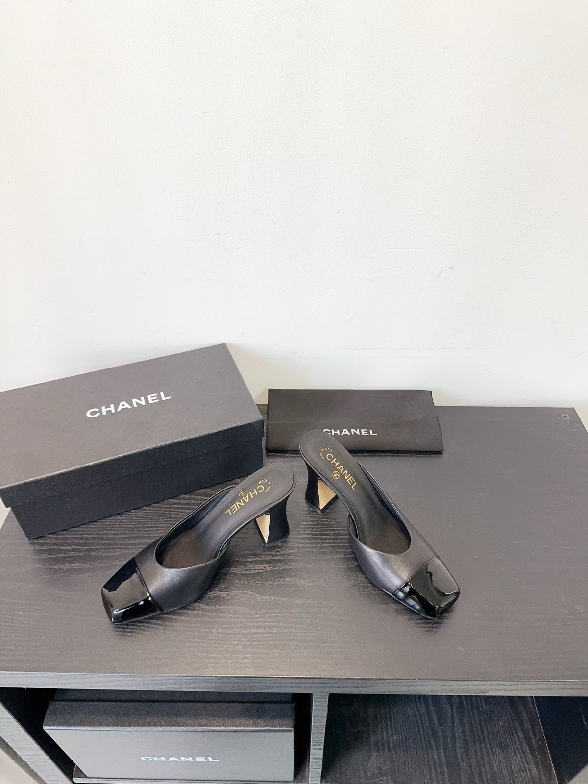 CC 26s Half-Slip Black Patent Leather 596642