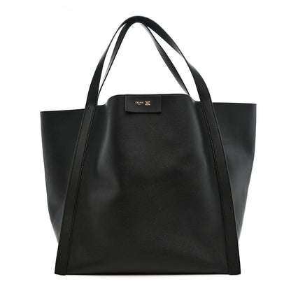 Supple Calfskin Medium Cube Black