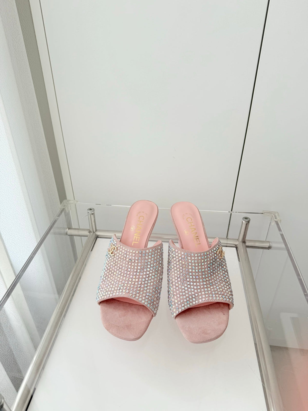 CC 26 Sandal 70 Pink Rhinstone Deer Hide 597374