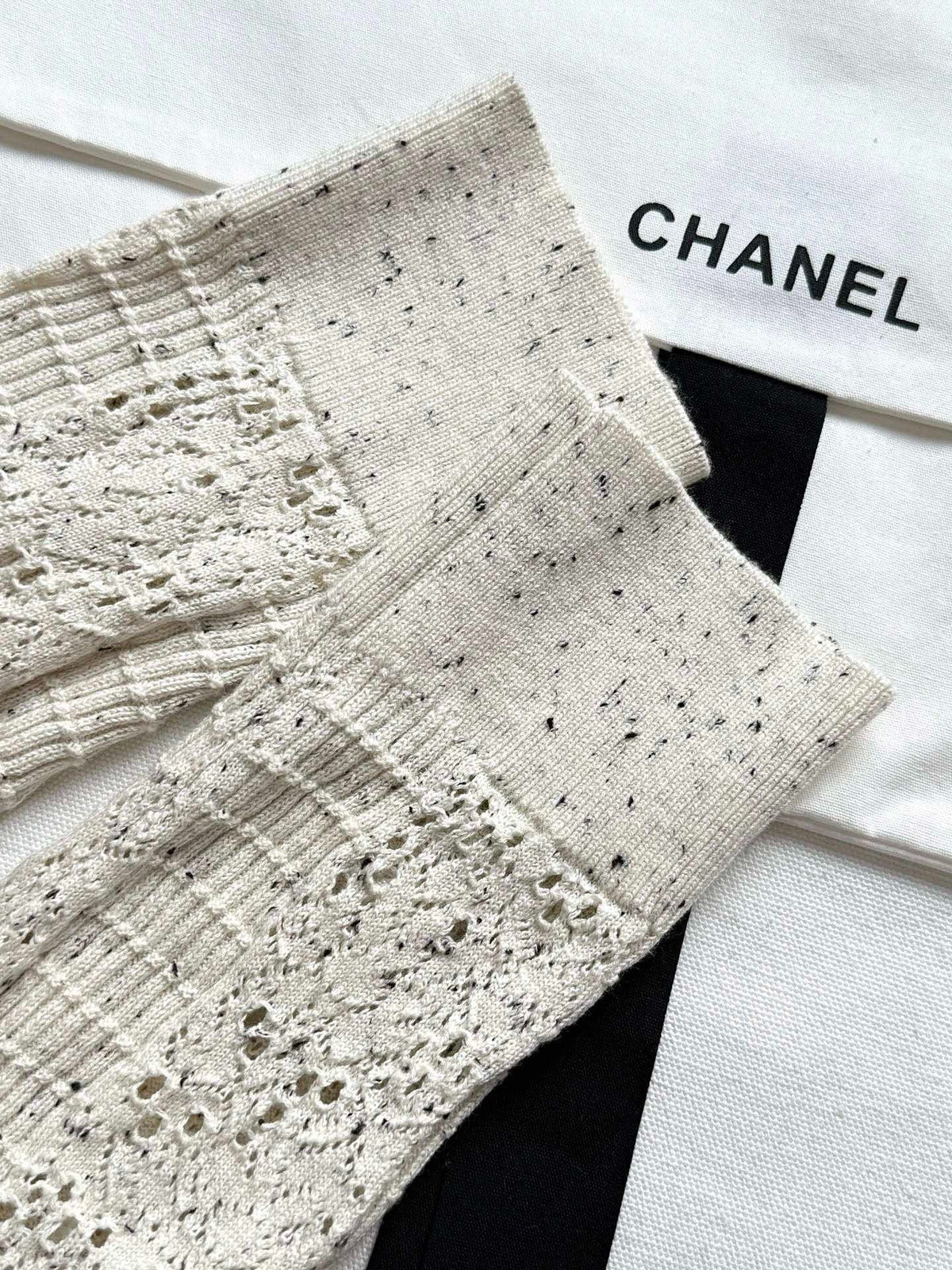 CHANEL SWEATER STYLE 81