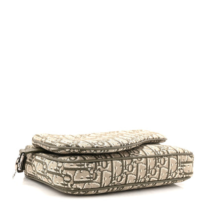 Oblique Saddle Triple Pouch Green
