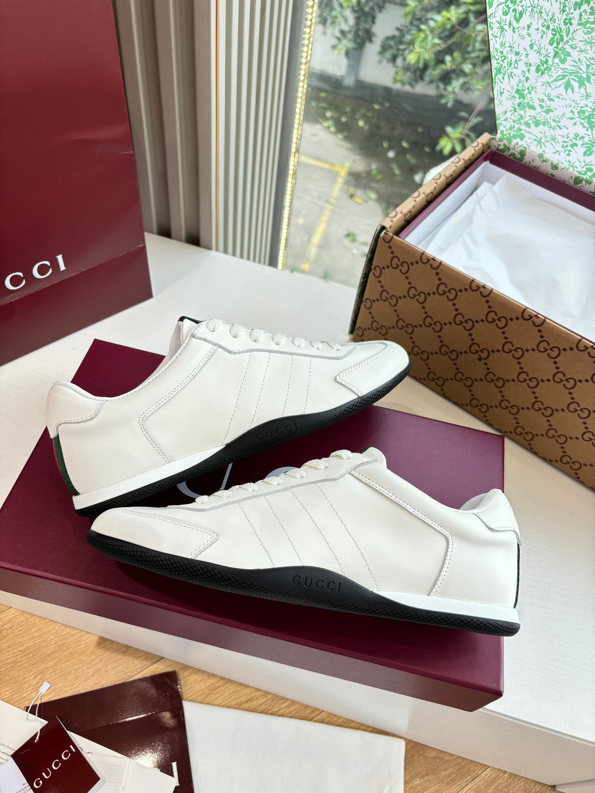 Gucci Shift Damen sneaker Varianten Schwarzes White Leather 506840