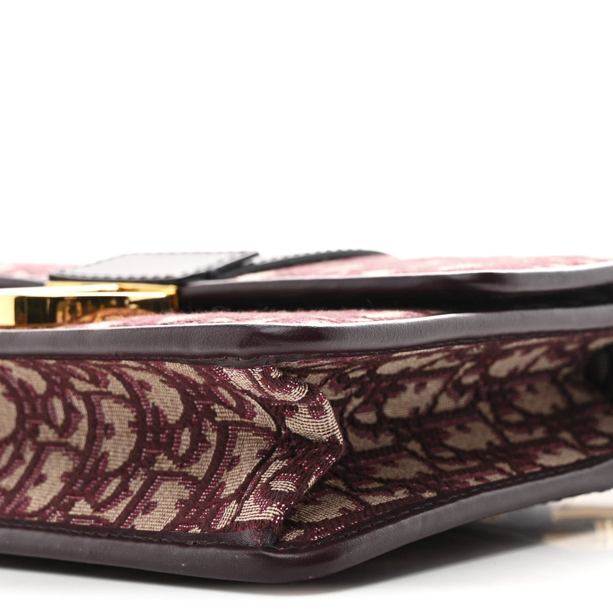 Oblique 30 Montaigne Flap Bag Burgundy