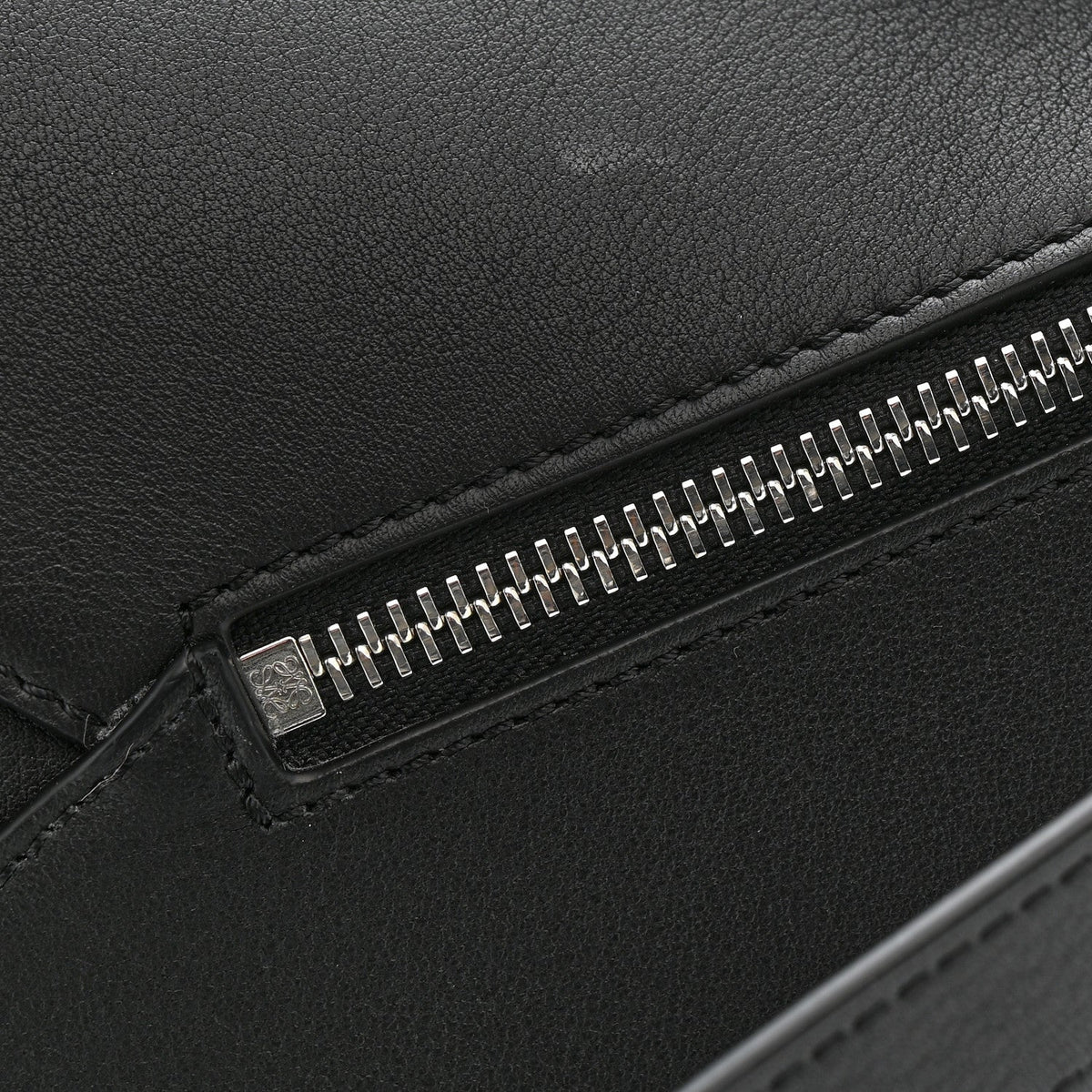 Calfskin Small Puzzle Edge Bag Black
