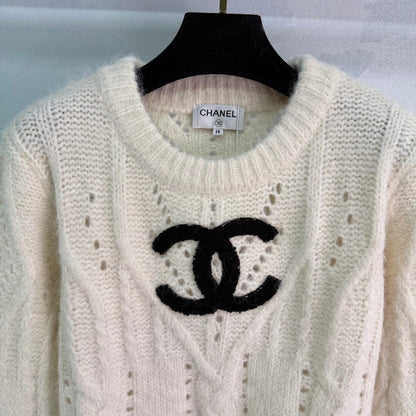Chanel 25 Sweater Light Gray and Cream Wool 308087