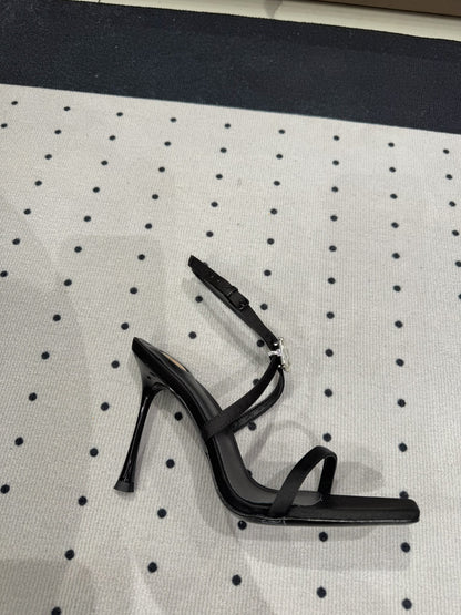 HIGH HEEL SANDALS IN BLACK SILK WTH STRAPS ATTACHED GEM