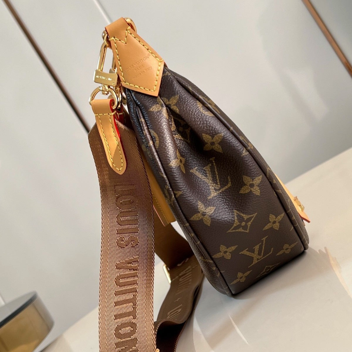LOUIS VUITTON Looping Brown M12939 Monogram Bag 11 x 5.9 x 2.8 in