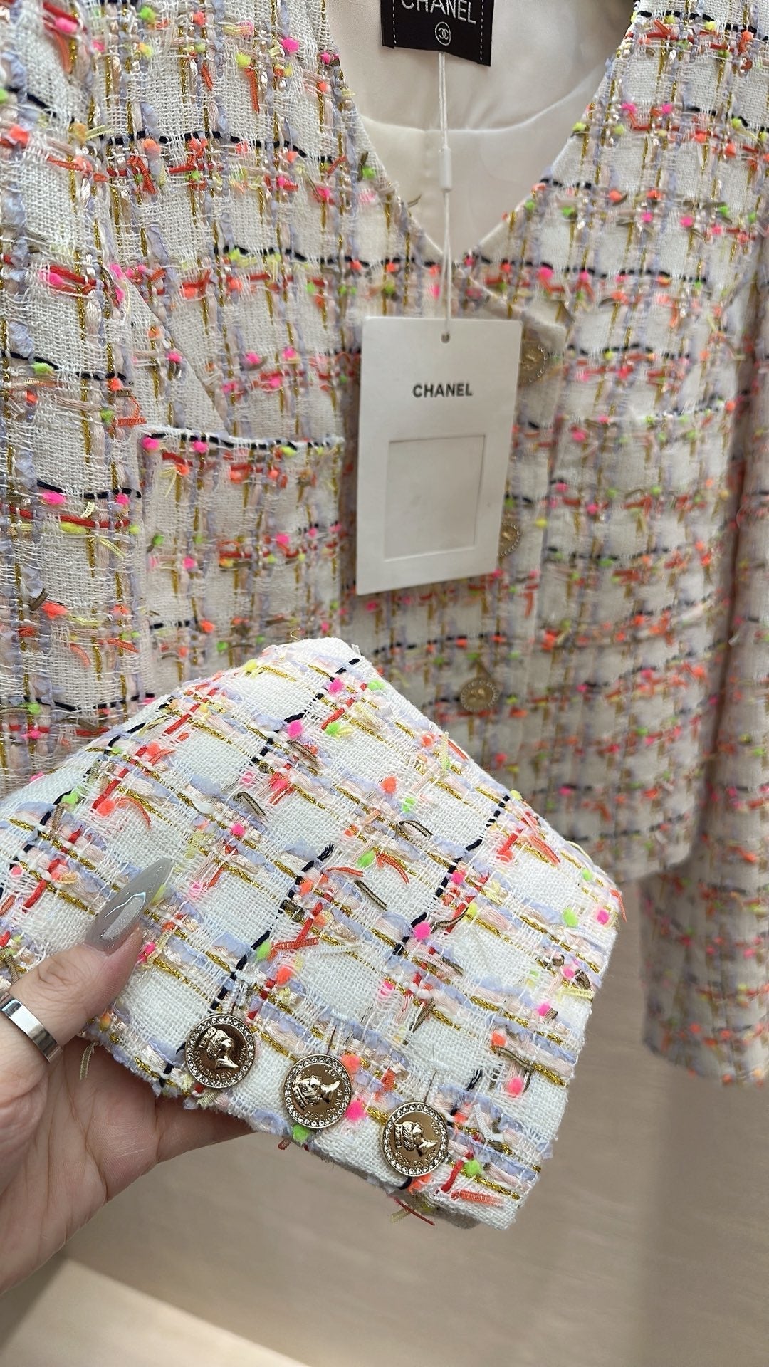 CHANEL SPRING ROMANTIC JACKET IVORY MULTICOLOR IN TWEED